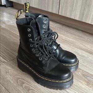 Dr. Martens Jadon Boot